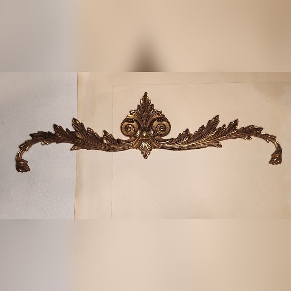 Heavy Solid Brass Pediment Center Cabinet Mount Brass Ornate Topper Ormolu Set 2 - Picture 2 of 11